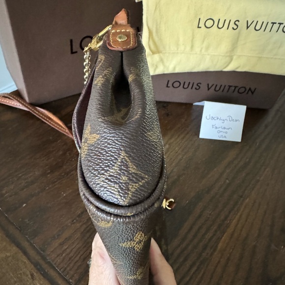 Favorite MM Monogram - Picture 8 of 17